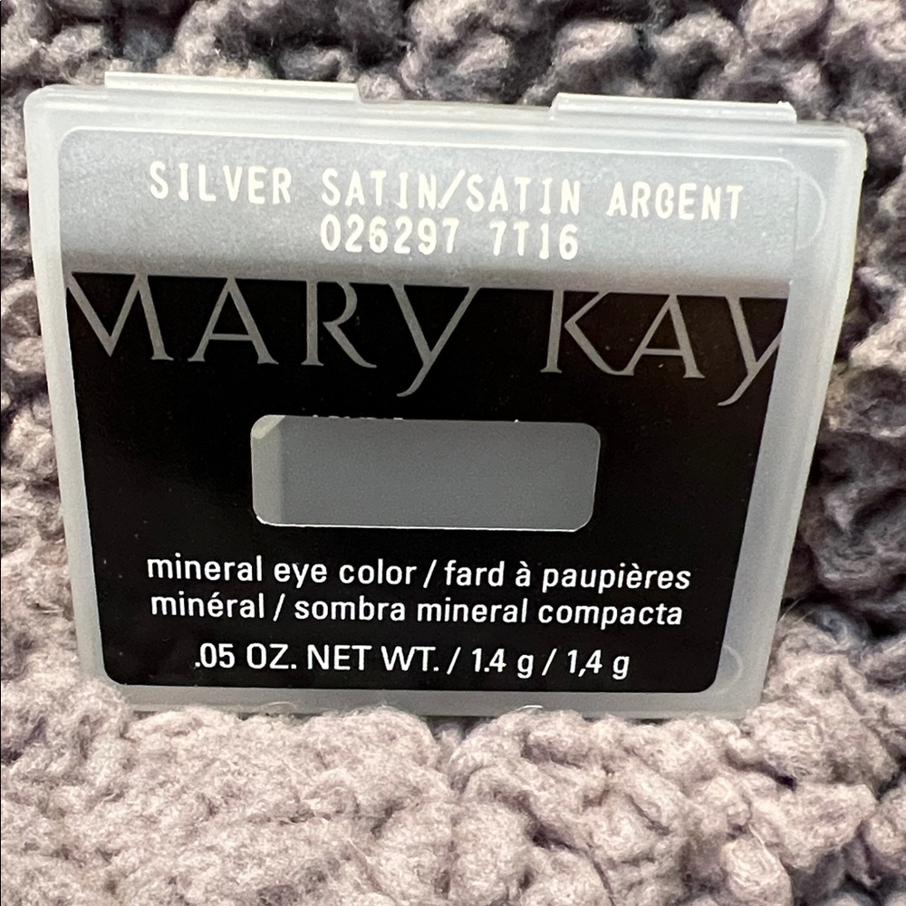 Mary Kay Silver Satin Mineral Eye Shadow